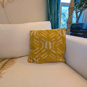 Decorative pillow